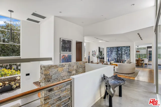 $40,000 | 717 Greentree Road, Pacific Palisades, CA 90272