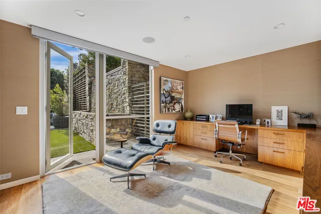 $40,000 | 717 Greentree Road, Pacific Palisades, CA 90272