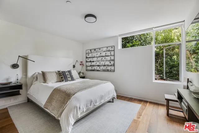 $40,000 | 717 Greentree Road, Pacific Palisades, CA 90272