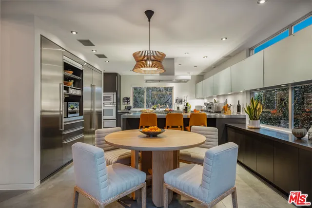 $40,000 | 717 Greentree Road, Pacific Palisades, CA 90272