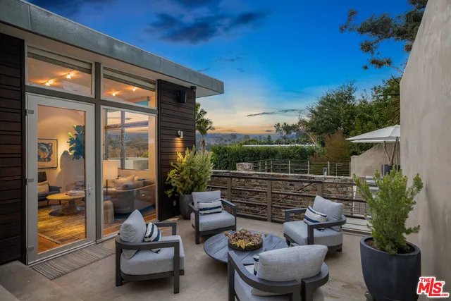 $40,000 | 717 Greentree Road, Pacific Palisades, CA 90272