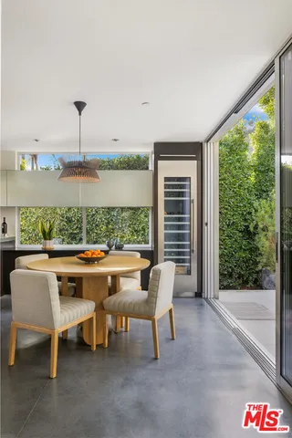 $40,000 | 717 Greentree Road, Pacific Palisades, CA 90272