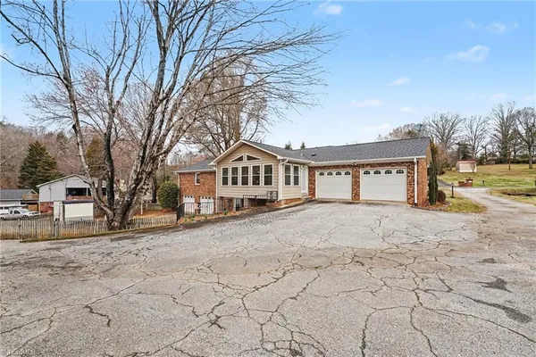 $449,000 | 5585 Kane Drive, Pfafftown, NC 27040