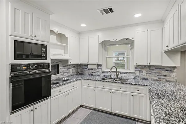 $449,000 | 5585 Kane Drive, Pfafftown, NC 27040