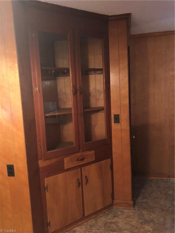 216 Queens Road Lexington, NC 27292 - Photo 8 of 17 Gallery Image 8