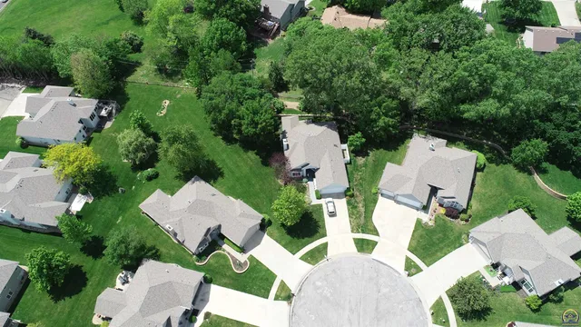 $360,000 | 6247 Southwest 40th Court, Topeka, KS 66610