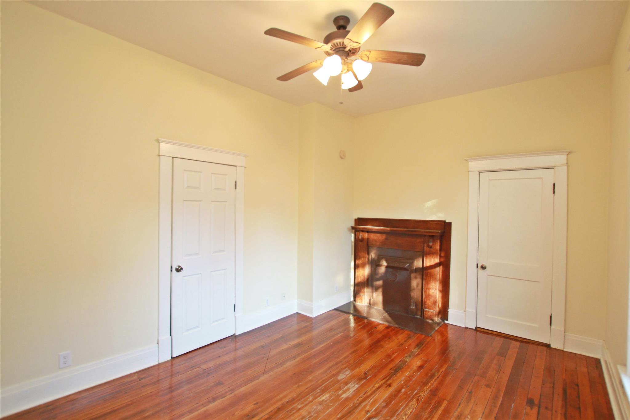 317 North Main Street Springfield, TN 37172 - Photo 20 of 30 wooden floor in an empty room with a window
