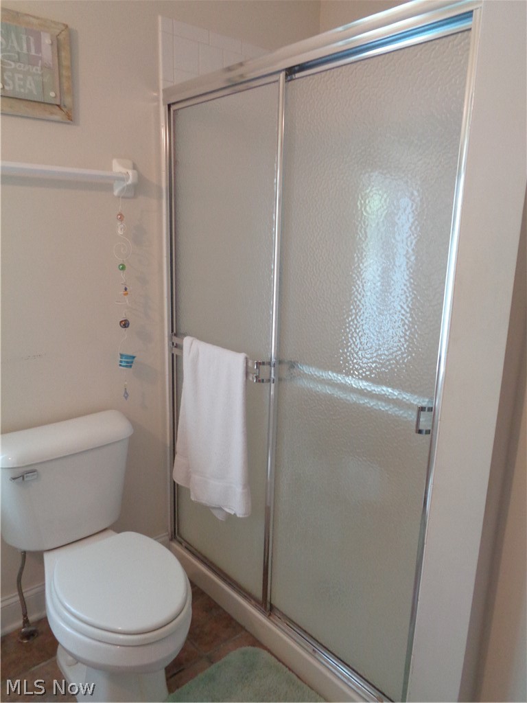 4611 Cleveland Road East, Unit 922 Huron, OH 44839 - Photo 30 of 34 View #2 of the full bathroom on 2nd floor.