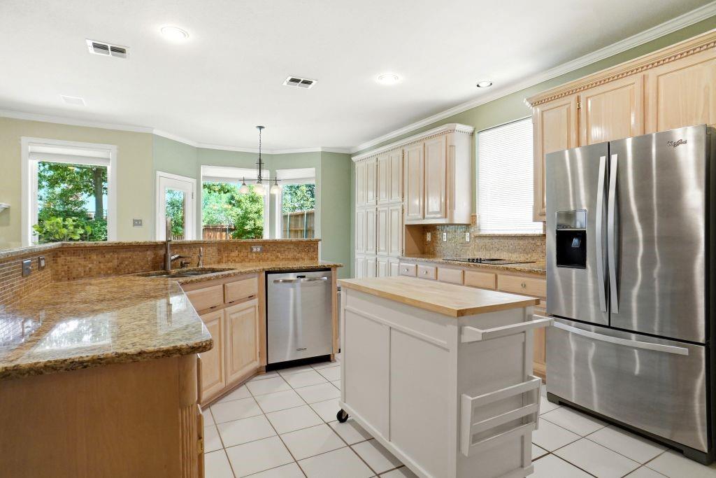 306 West Bethel School Road Coppell, TX 75019 - Photo 8 of 40