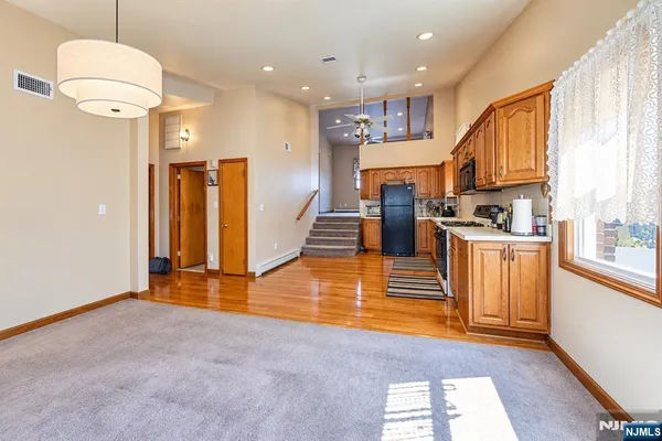 $3,250 | 214 Newark Avenue, Lyndhurst, NJ 07071