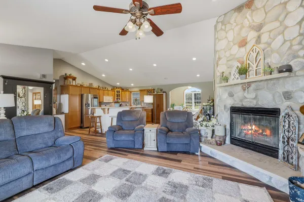 $599,900 | W7545 Country Drive, Beaver Dam, WI 53916