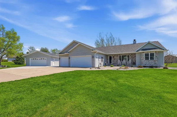 $599,900 | W7545 Country Drive, Beaver Dam, WI 53916