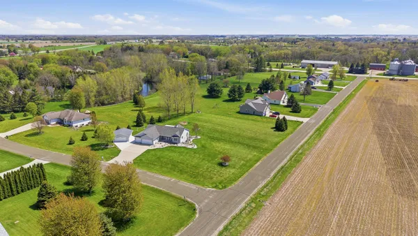 $599,900 | W7545 Country Drive, Beaver Dam, WI 53916