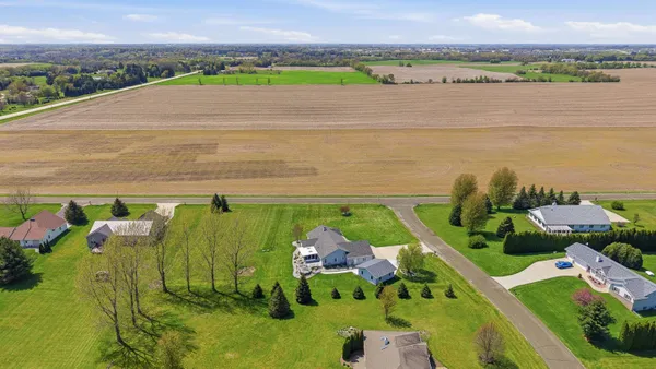 $599,900 | W7545 Country Drive, Beaver Dam, WI 53916