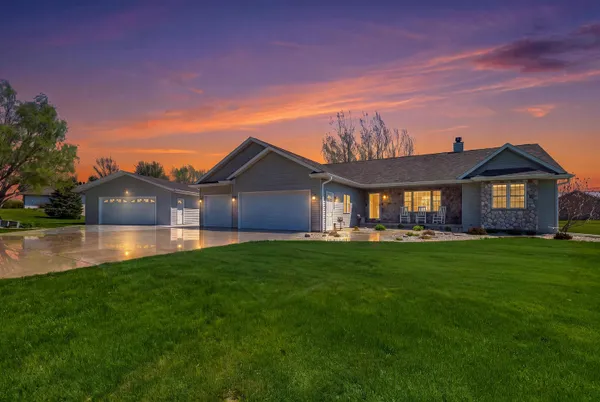 $599,900 | W7545 Country Drive, Beaver Dam, WI 53916