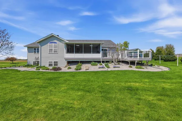 $599,900 | W7545 Country Drive, Beaver Dam, WI 53916