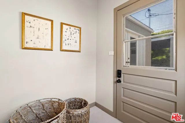 $1,249,000 | 644 North Screenland Drive, Burbank, CA 91505