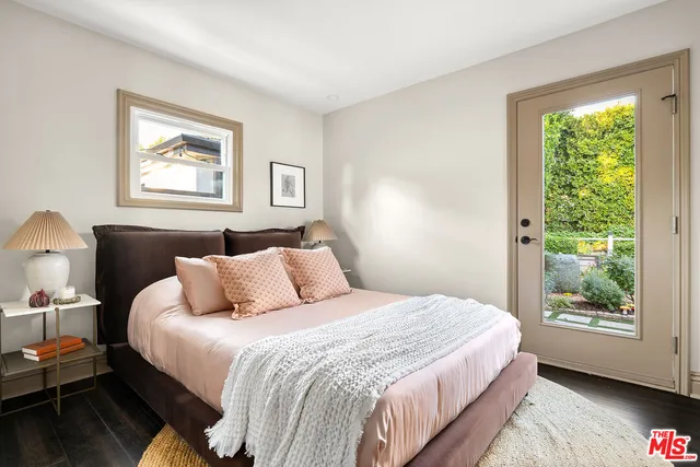 $1,249,000 | 644 North Screenland Drive, Burbank, CA 91505