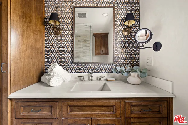 $1,249,000 | 644 North Screenland Drive, Burbank, CA 91505