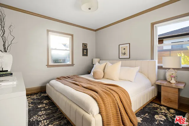 $1,249,000 | 644 North Screenland Drive, Burbank, CA 91505