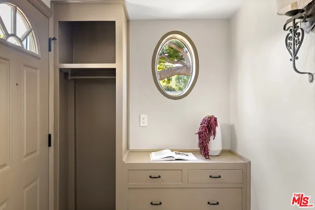 $1,249,000 | 644 North Screenland Drive, Burbank, CA 91505