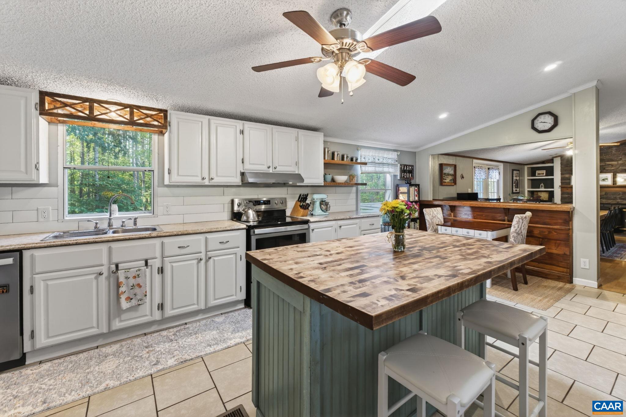 5362 Rolling Road Scottsville, VA 24590 - Photo 7 of 27