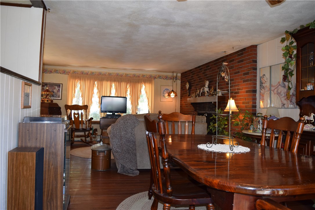 7 Magnolia Lane Coventry, RI 02816 - Photo 15 of 40