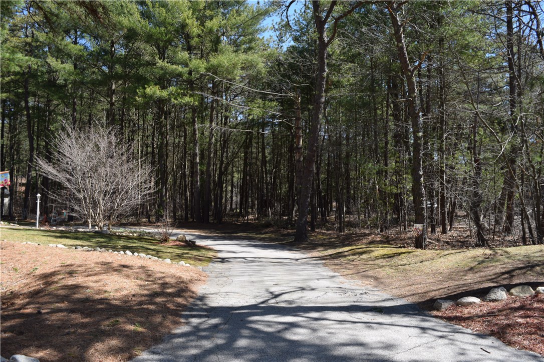 7 Magnolia Lane Coventry, RI 02816 - Photo 4 of 40