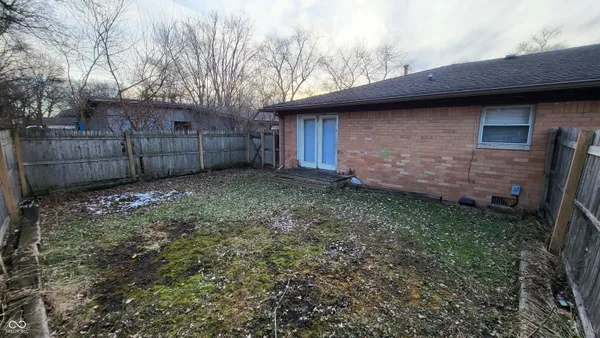 $1,275 | 2809 North Hawthorne Lane, Indianapolis, IN 46218
