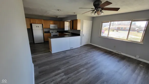 $1,275 | 2809 North Hawthorne Lane, Indianapolis, IN 46218