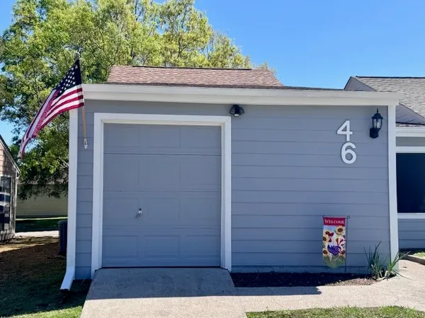 $1,100 | 46 Westwood Village Drive, Unit TH46, Trinity, TX 75862