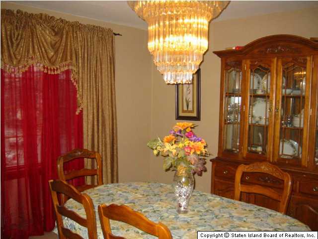 127 Foster Road Staten Island, NY 10309 - Photo 3 of 9 Additional Photo