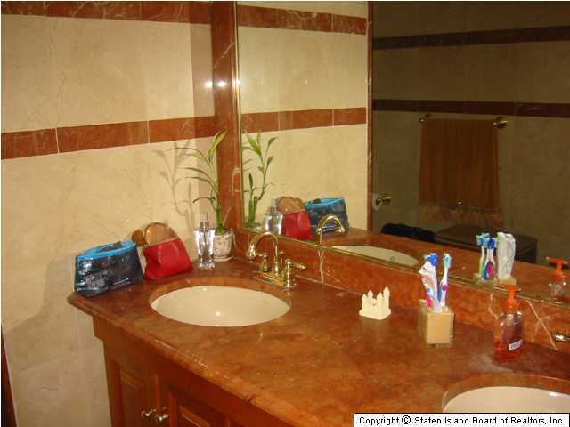 127 Foster Road Staten Island, NY 10309 - Photo 7 of 9 Additional Photo