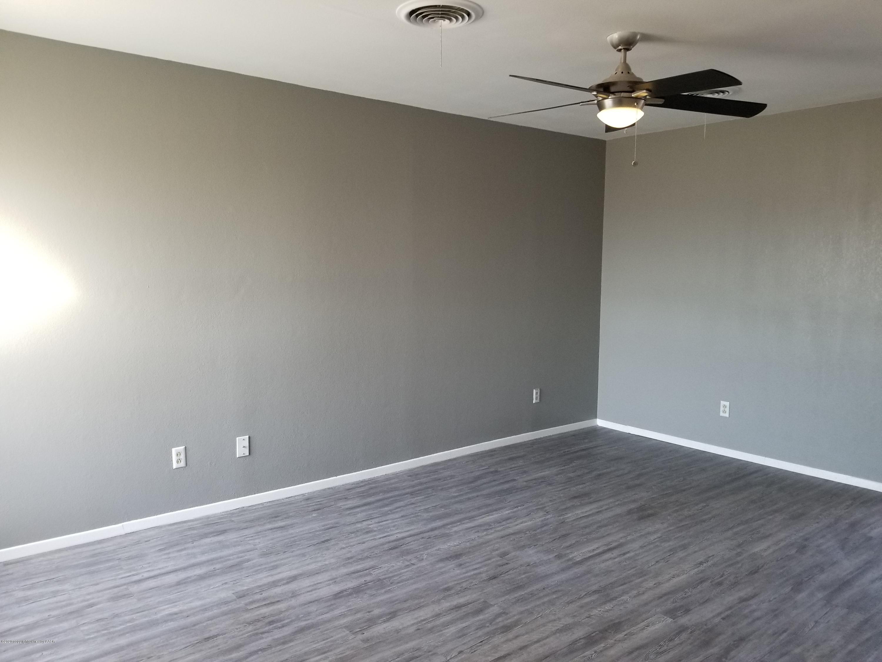 4415 South Crockett Street Amarillo, TX 79110 - Photo 6 of 12 20201117_154052_001