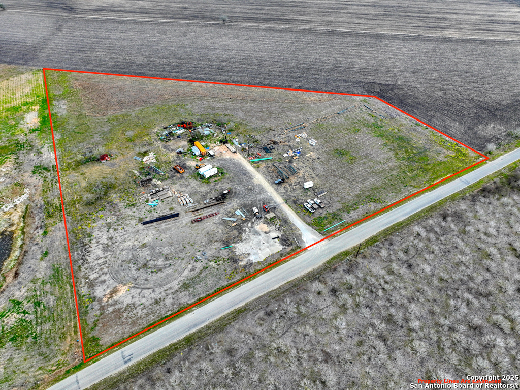 3184 Youngsford Road New Braunfels, TX 78130 - Photo 3 of 17 a view of a garden from a balcony