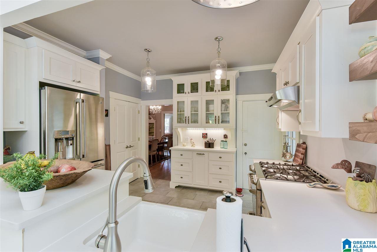 918 Irving Road Birmingham, AL 35209 - Photo 9 of 46