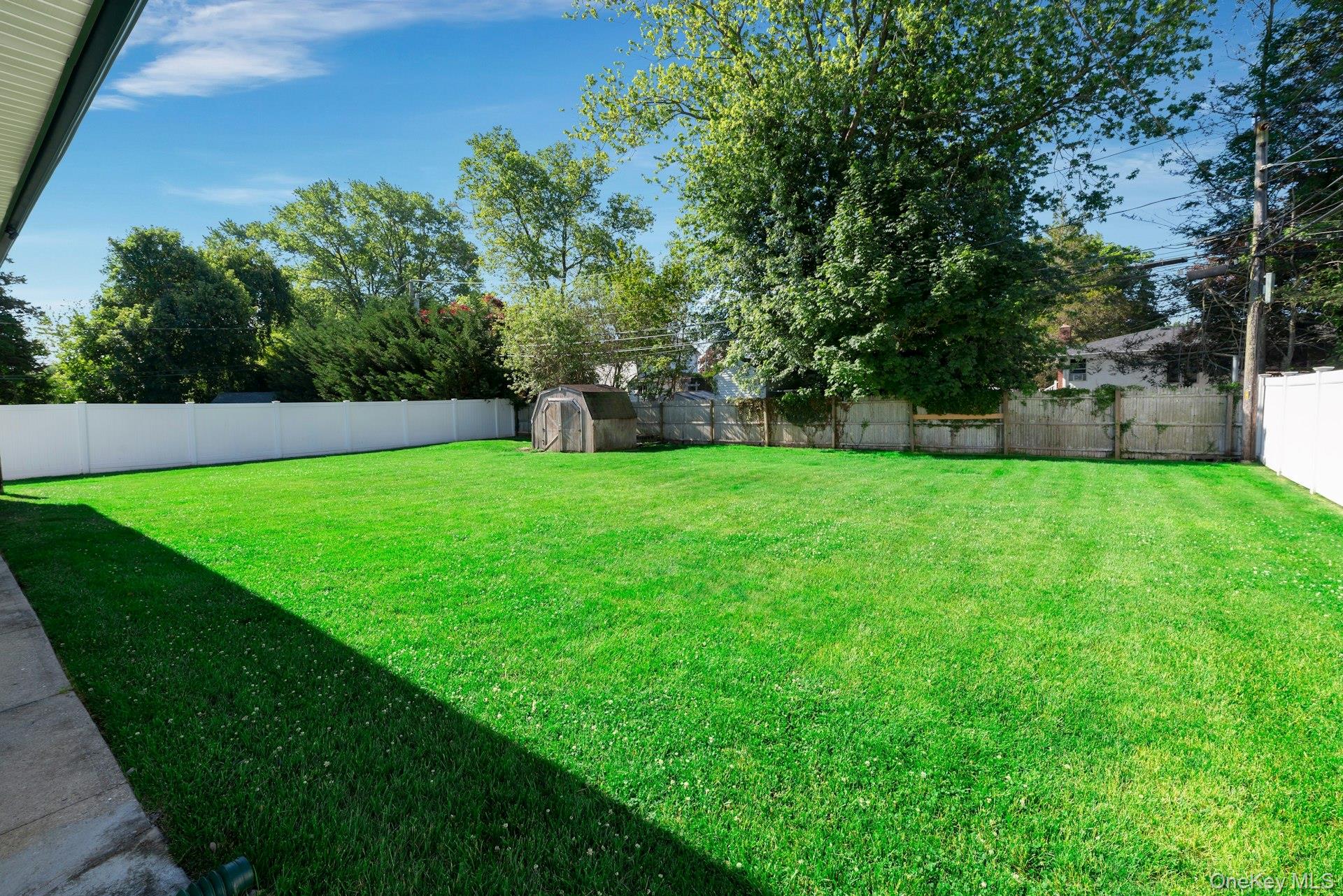 7 Applewood Road St. James, NY 11780 - Photo 17 of 18