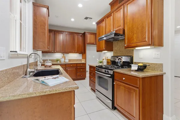 $674,500 | 349 West Las Brisas Drive, Mountain House, CA 95391