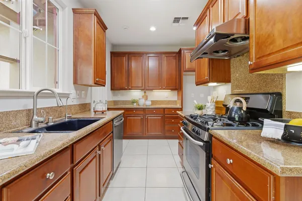 $674,500 | 349 West Las Brisas Drive, Mountain House, CA 95391