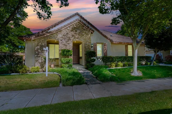 $674,500 | 349 West Las Brisas Drive, Mountain House, CA 95391