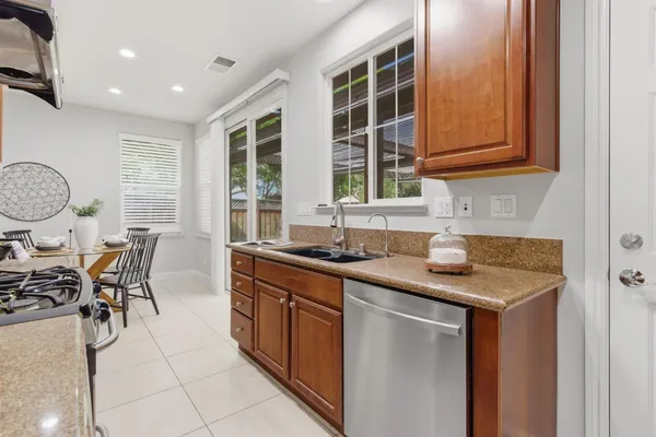 $674,500 | 349 West Las Brisas Drive, Mountain House, CA 95391