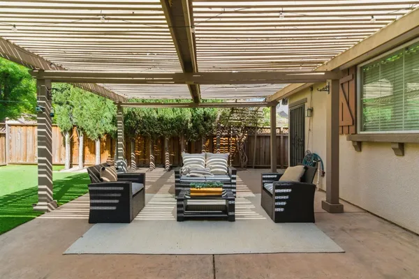 $674,500 | 349 West Las Brisas Drive, Mountain House, CA 95391