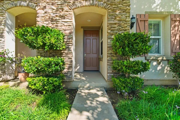 $674,500 | 349 West Las Brisas Drive, Mountain House, CA 95391