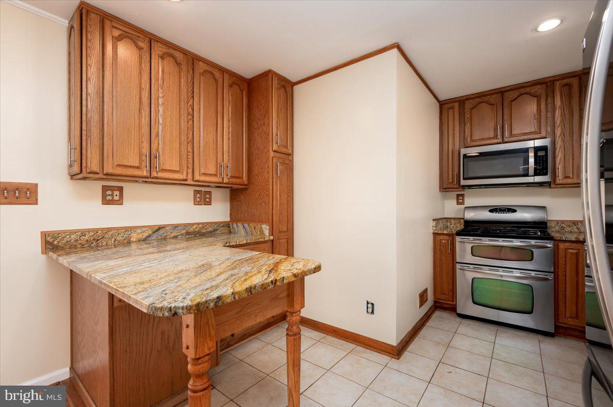 1848 Ridgewick Road Glen Burnie, MD 21061 - Photo 13 of 36 Kitchen