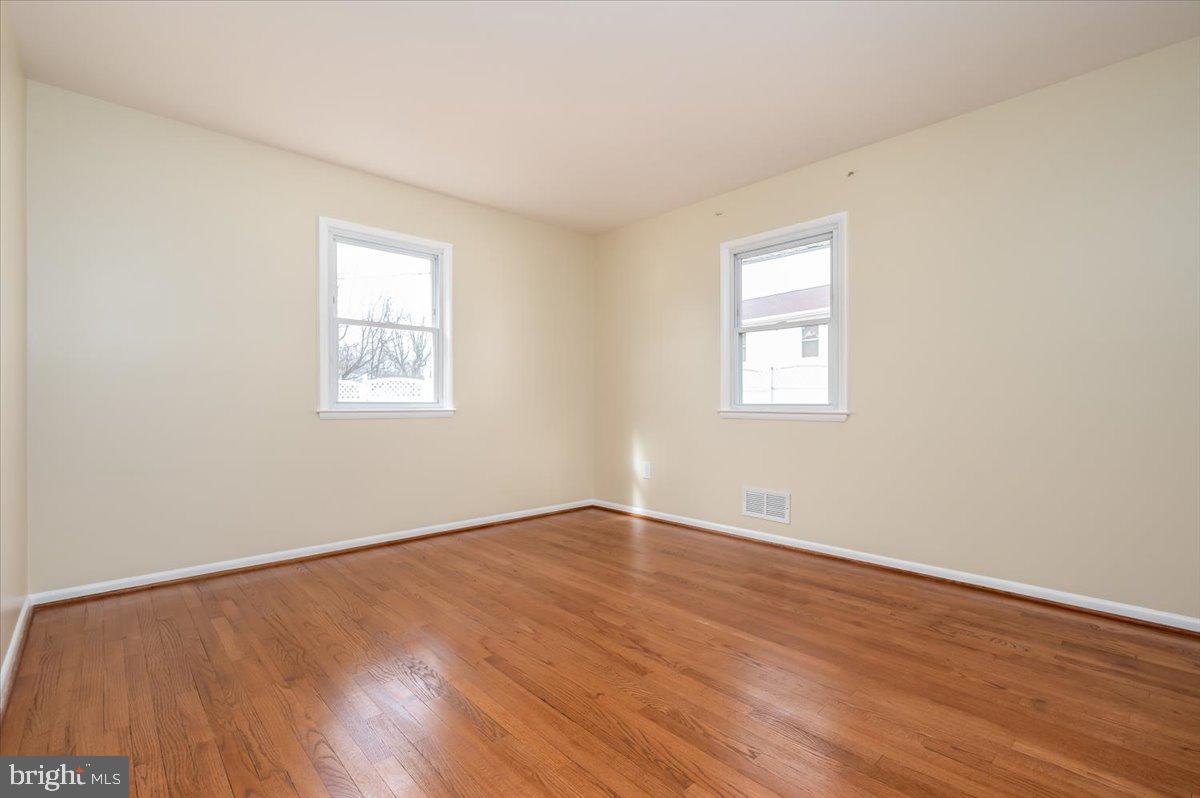1848 Ridgewick Road Glen Burnie, MD 21061 - Photo 16 of 36 Primary Bedroom