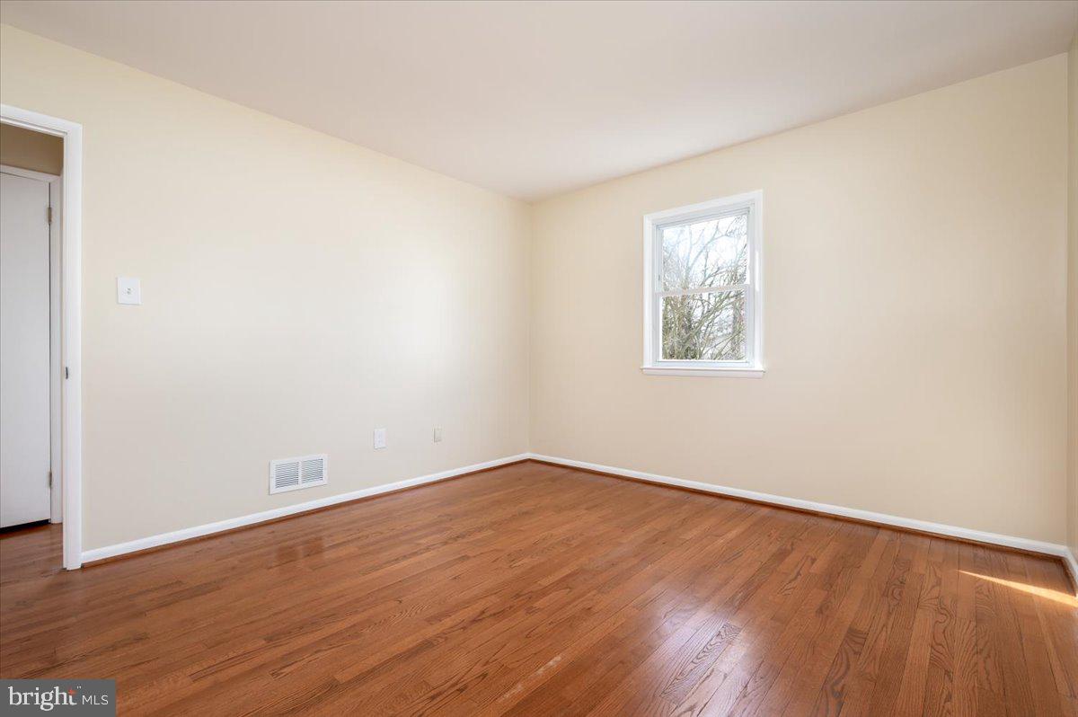 1848 Ridgewick Road Glen Burnie, MD 21061 - Photo 17 of 36 Primary Bedroom