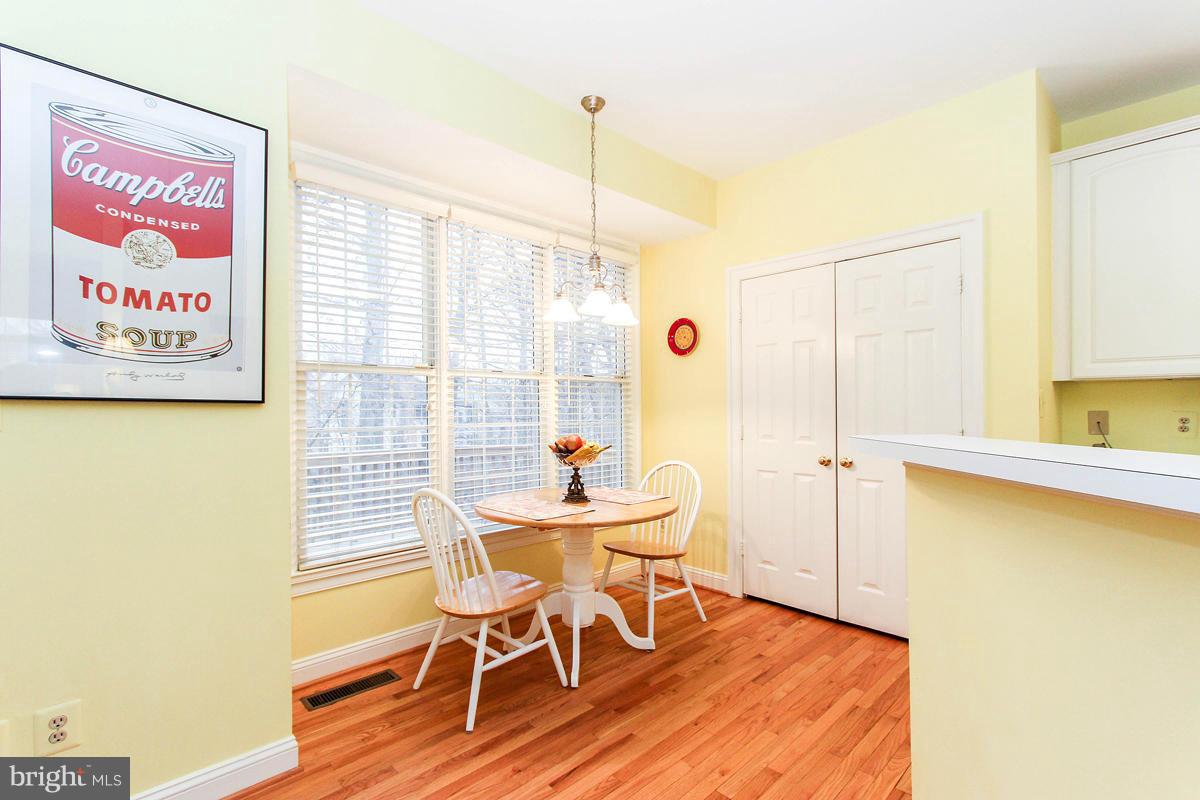 1364 Sundial Drive Reston, VA 20194 - Photo 9 of 30 Kitchen