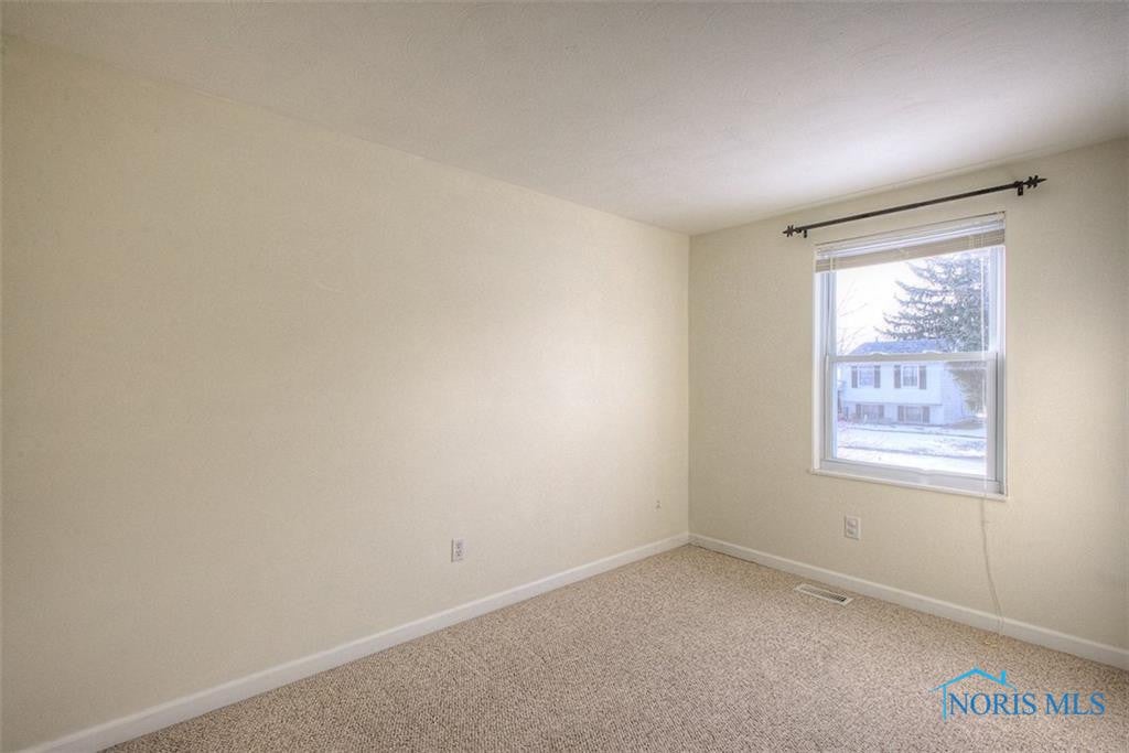 216 Ivanhill Road Toledo, OH 43615 - Photo 9 of 16 Photo 9