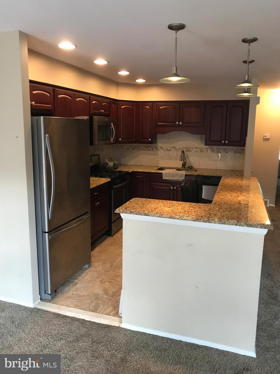 205 Greendale Road Philadelphia, PA 19154 - Photo 8 of 32