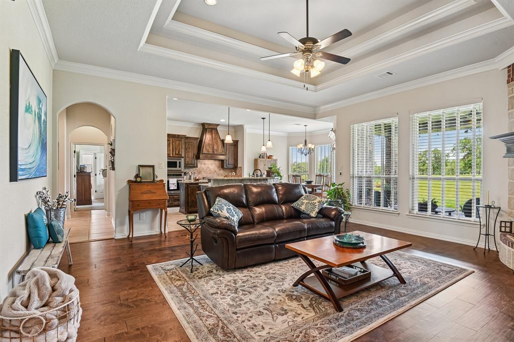 120 Wayward Wind Lane Springtown, TX 76082 - Photo 8 of 38